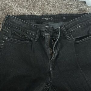 Lucky Brand women’s black jeans. Size 10/30.